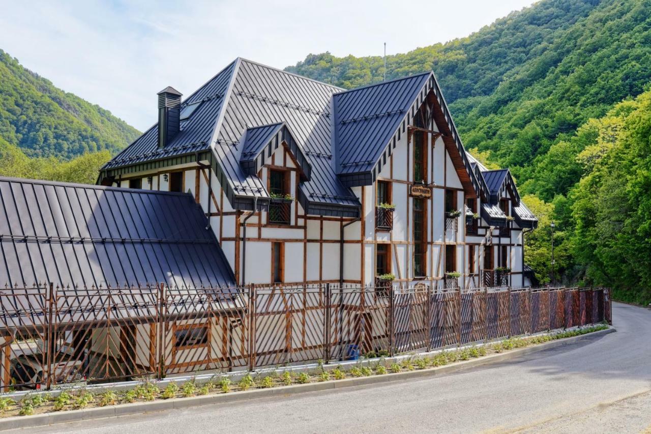 Hotel Apostolite Санданський Екстер'єр фото
