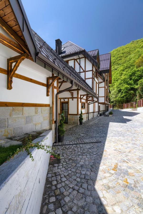 Hotel Apostolite Санданський Екстер'єр фото