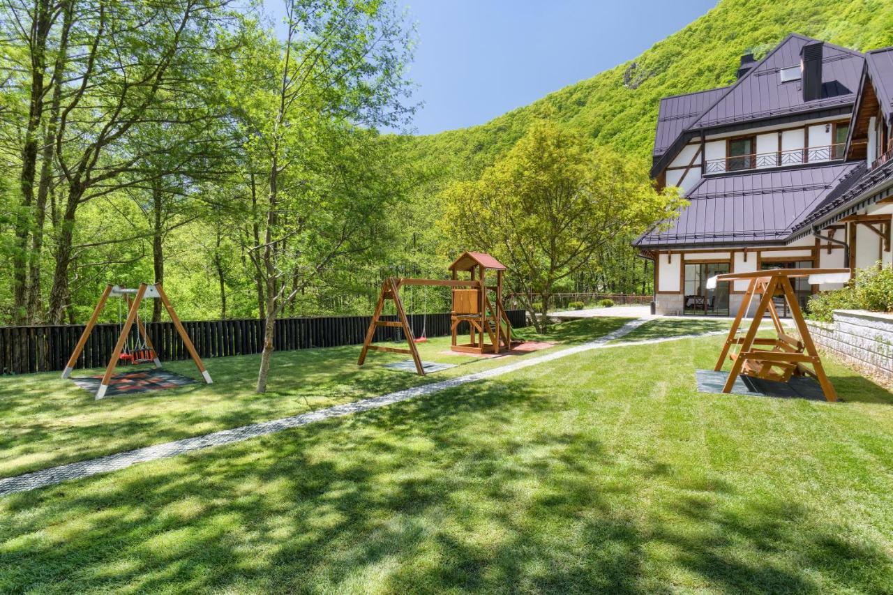 Hotel Apostolite Санданський Екстер'єр фото